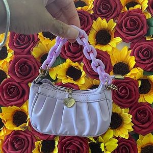 MINI LAVENDER CHAIN-LINKED PURSE
